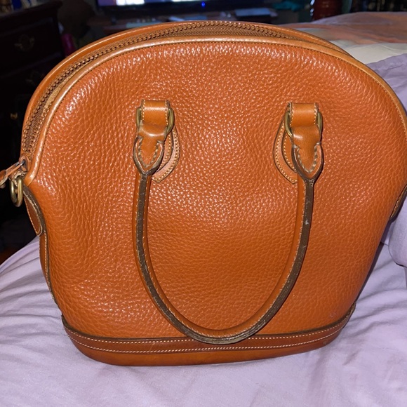 Vintage Dooney & Bourke all weather leather tan Norfolk bag. - Picture 2 of 10